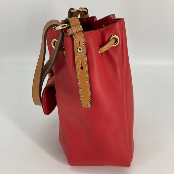 Dooney & Bourke, large, red, brown leather shoulder bag - Picture 5 of 16